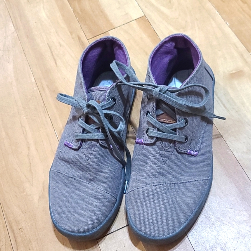 Toms shoes
